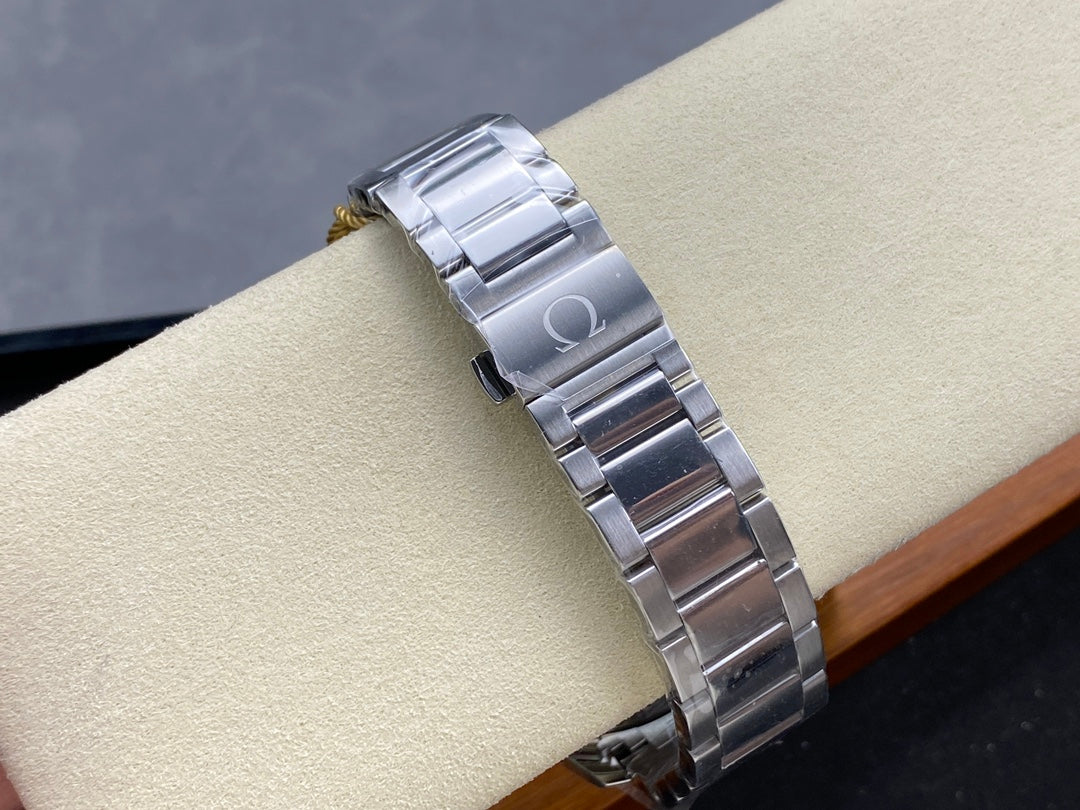 🔵 Omega Seamaster Aqua Terra (Dial Azul)