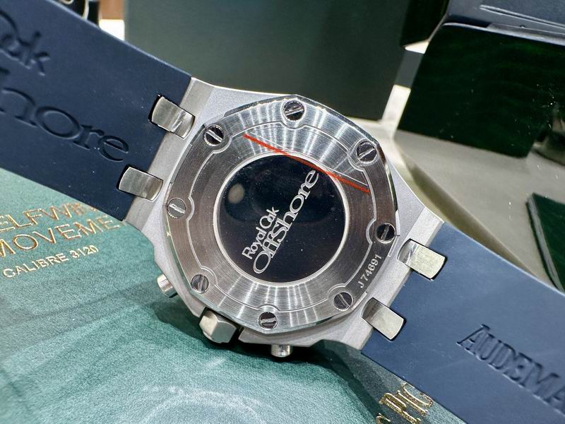 Audemars Piguet Royal Oak Offshore Chronograph – Acero con Diamantes y Esfera azul