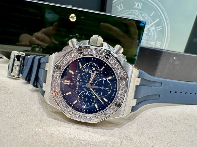 Audemars Piguet Royal Oak Offshore Chronograph – Acero con Diamantes y Esfera azul