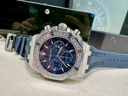 Audemars Piguet Royal Oak Offshore Chronograph – Acero con Diamantes y Esfera azul