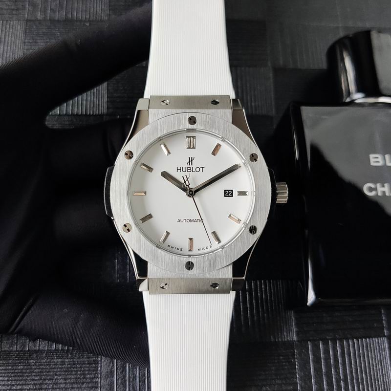 Hublot Classic Fusion Titanium – Ref. 565.NX.1270.RX