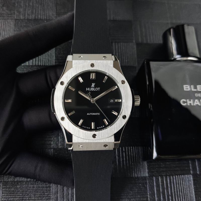 Hublot Classic Fusion Titanium – Ref. 565.NX.1270.RX