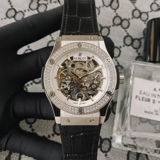 Hublot Classic Fusion Skeleton Automatic (Diamond Bezel)