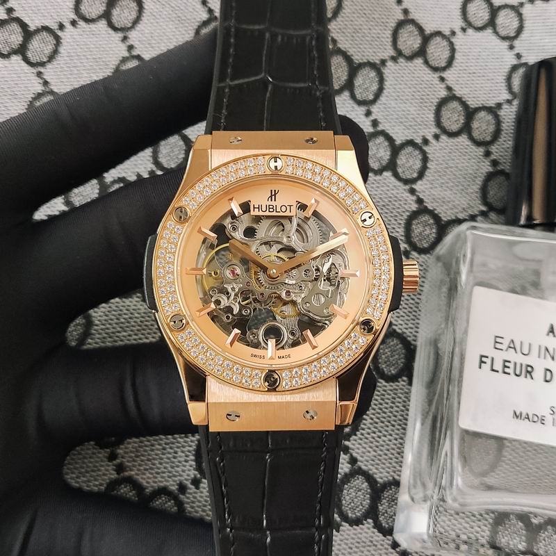 Hublot Classic Fusion Skeleton Automatic (Diamond Bezel)