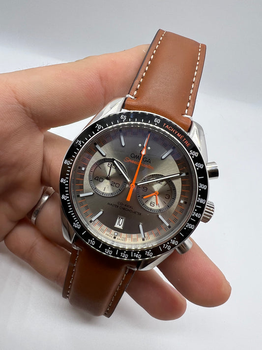 Omega Speedmaster "Speedy Tuesday 2" Ultraman