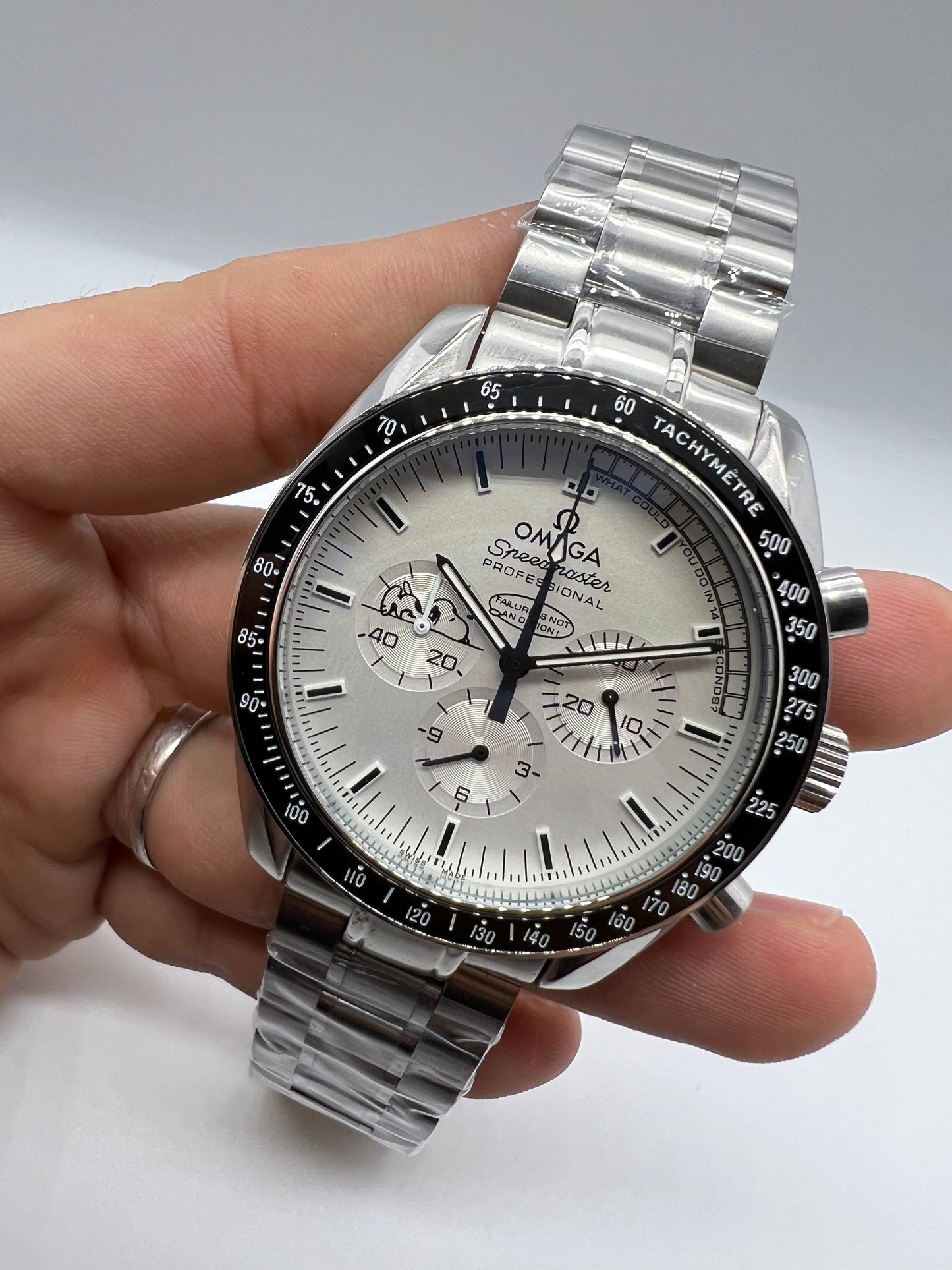 Omega Speedmaster Professional "Snoopy Award" Acero