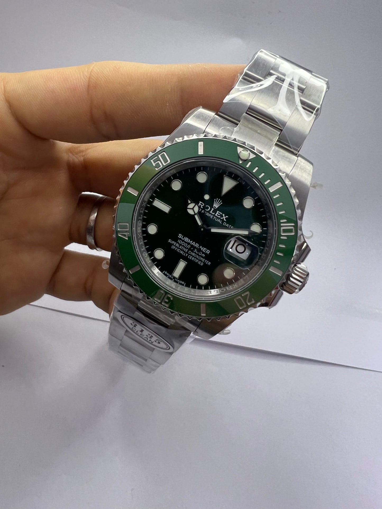 Rolex Submariner Date “Hulk” (ref. 116610LV).