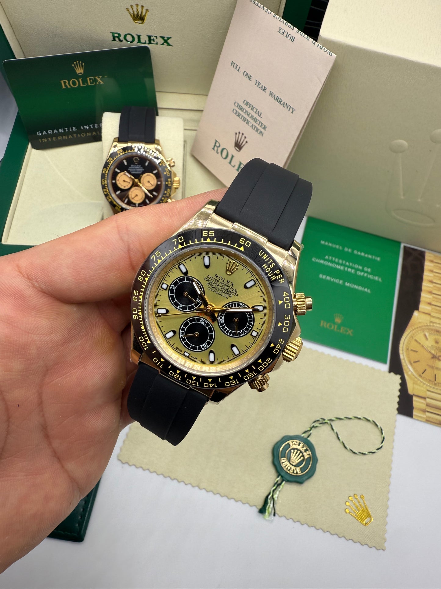 Rolex Oyster Perpetual Cosmograph Daytona Yellow Sphere