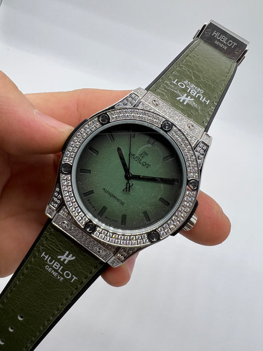 Hublot Classic Fusion Incrustado de Brillantes