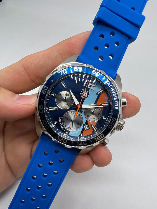 TAG Heuer Formula 1 Chronograph Gulf Edition en azul y naranja