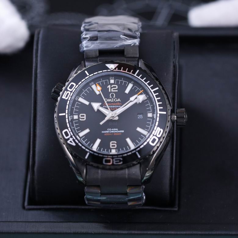 Omega Seamaster Planet Ocean 600M GMT / Co-Axial Master Chronometer Referencia: 215.30.44.22.01.001