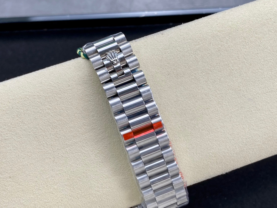 Rolex Oyster Perpetual Day-Date 228239