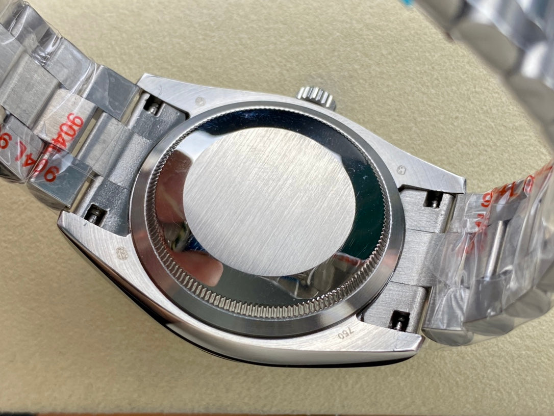 Rolex Oyster Perpetual Day-Date 228239