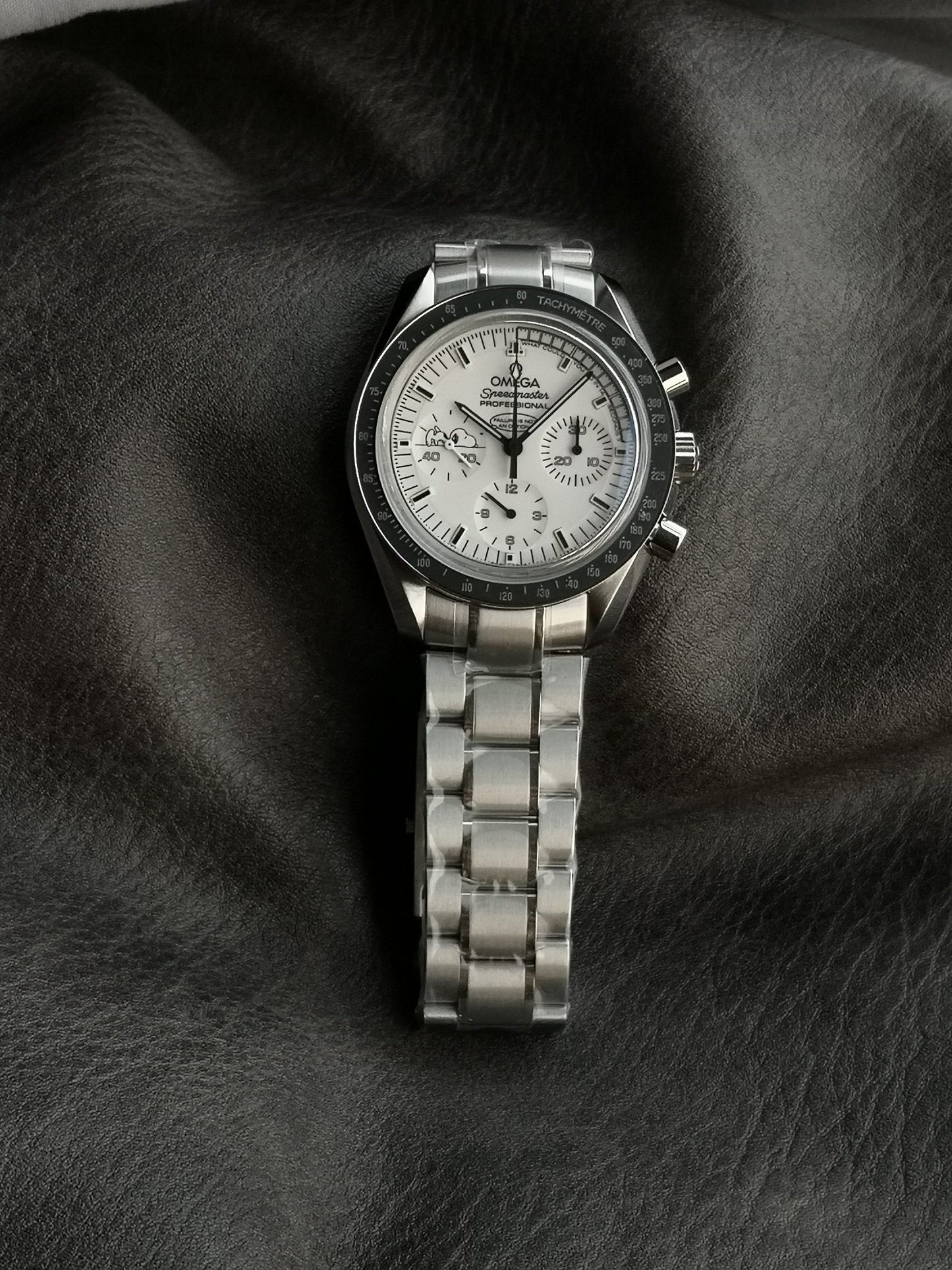 🌕🐶 Omega Speedmaster Silver Snoopy Award 50th Anniversary