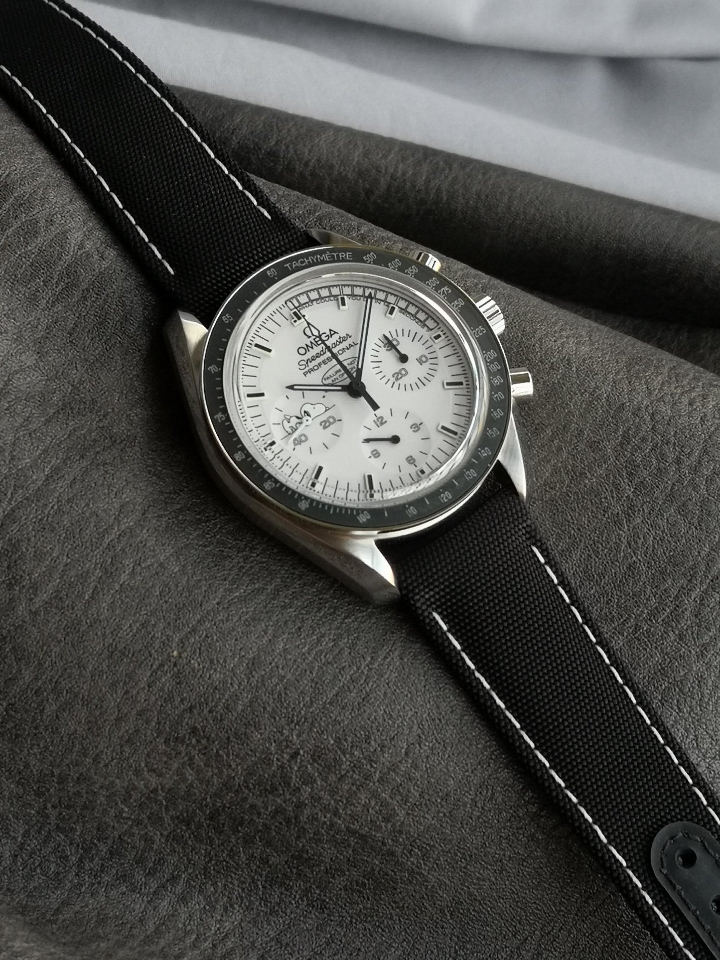 🐶 Omega Speedmaster “Snoopy”