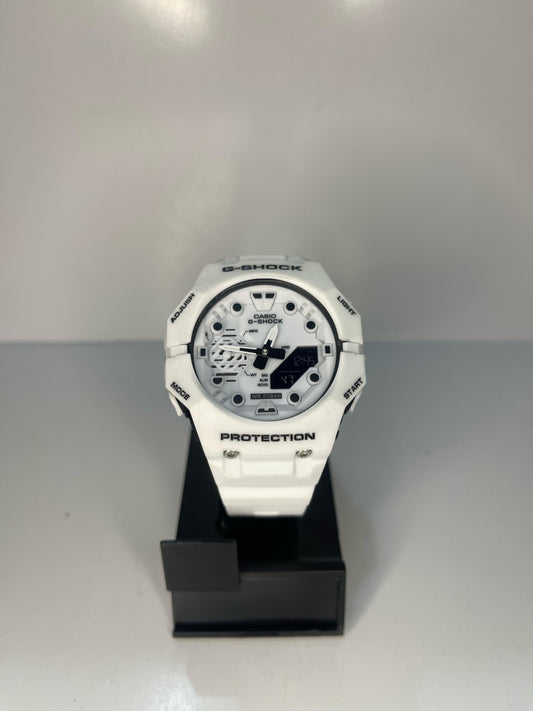 G-Shock white