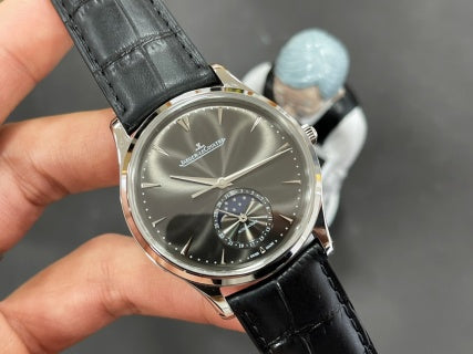 Jaeger-LeCoultre Master Ultra Thin Moon