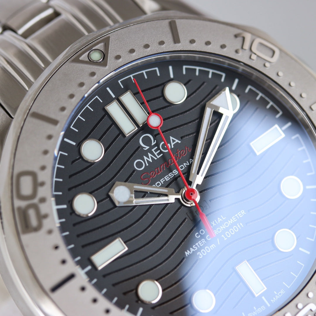 l Omega Seamaster Diver 300M