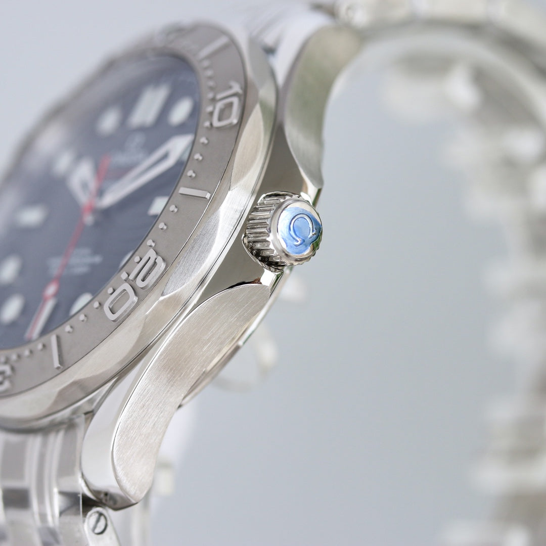 l Omega Seamaster Diver 300M