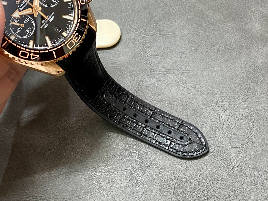 Omega Seamaster Planet Ocean Chronograph 600M Sedna™ Gold Ref. 215.63.46.51.01.001