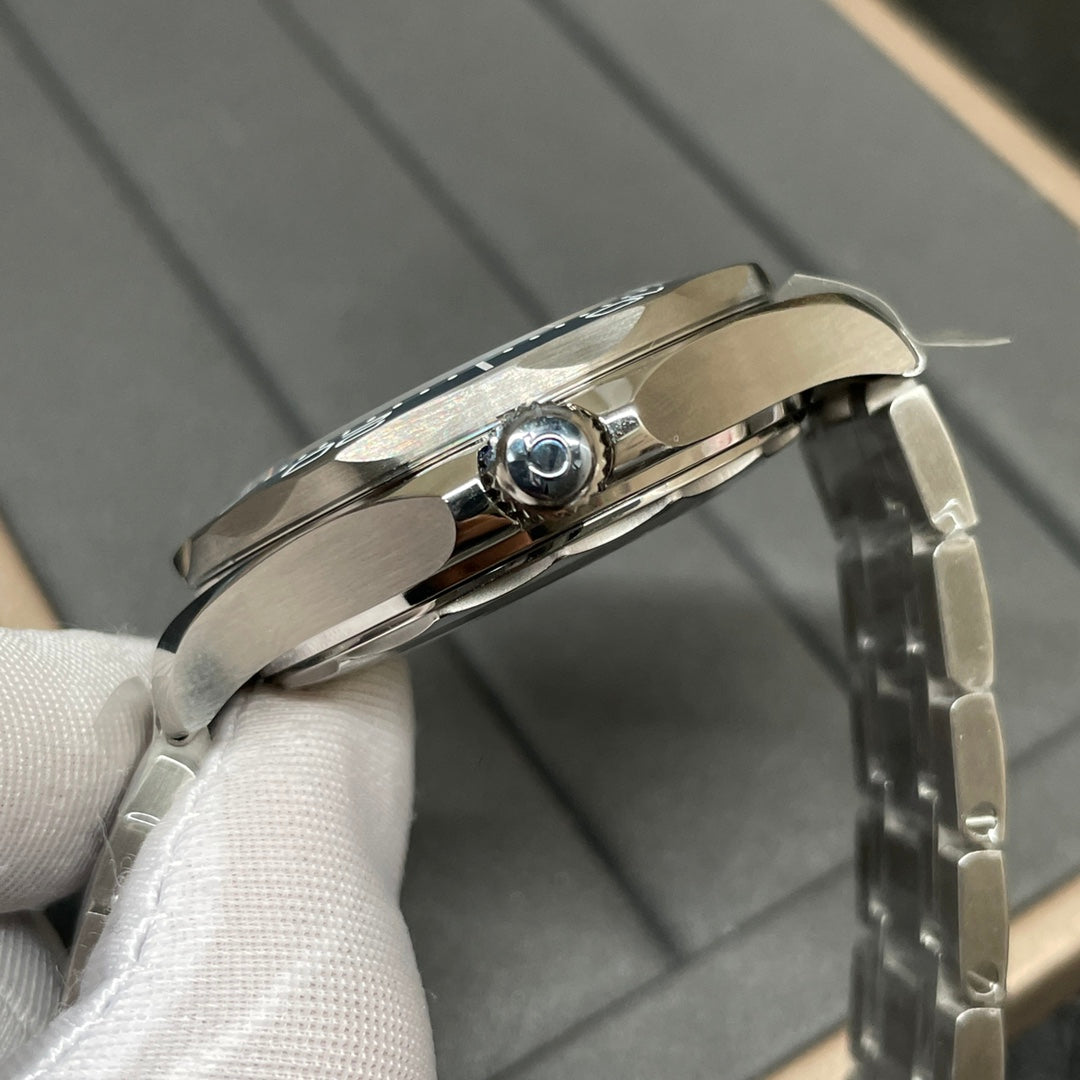 Omega Seamaster Diver 300M Co-Axial Master Chronometer Ref. 210.30.42.20.04.001