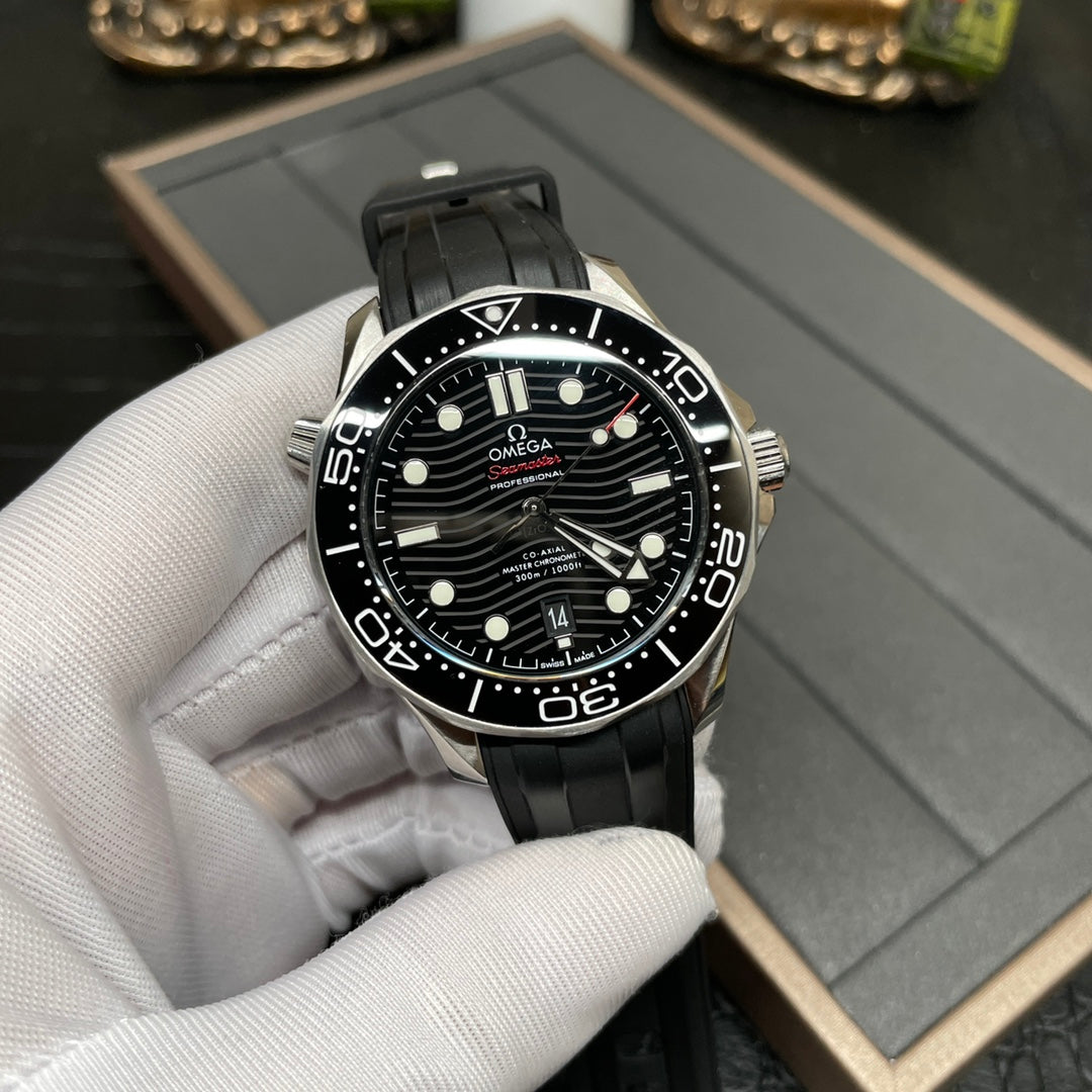 Omega Seamaster Diver 300M Co-Axial Master Chronometer Ref. 210.32.42.20.01.001