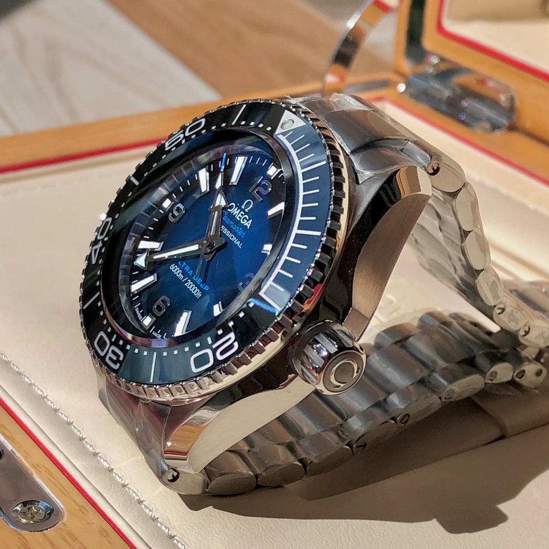 🌊🔥 Omega Seamaster Planet Ocean