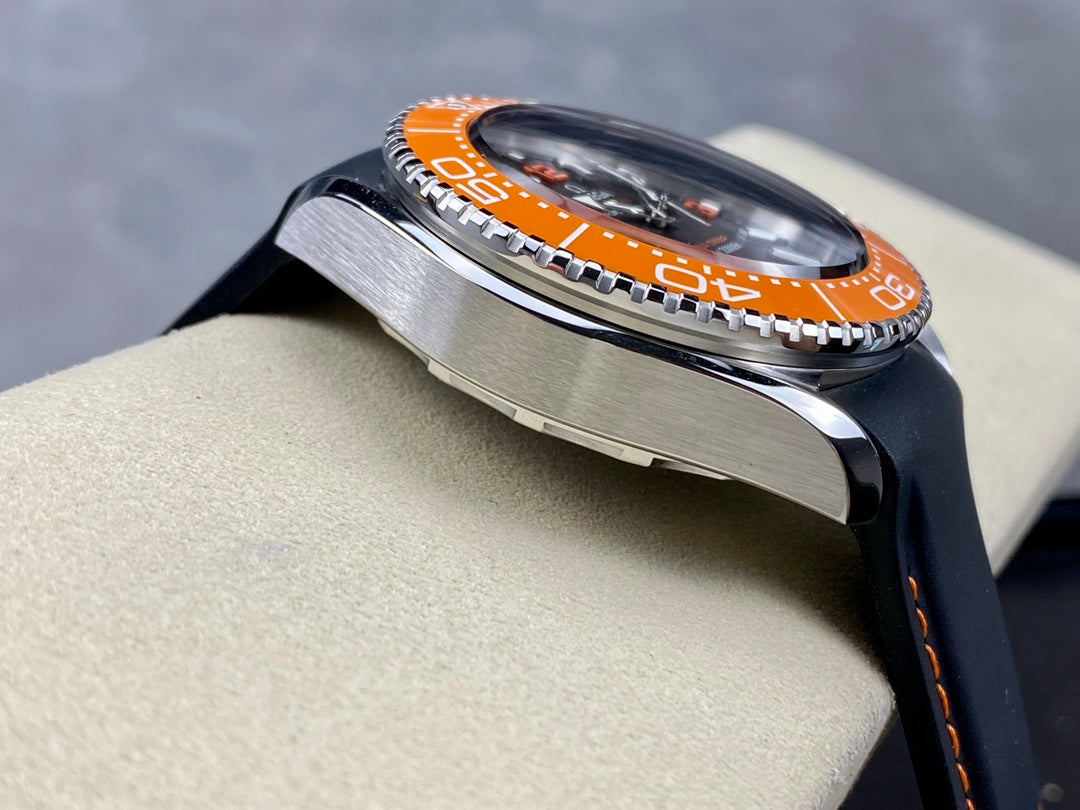 🌊🔥 Omega Seamaster Planet Ocean Ultra Deep