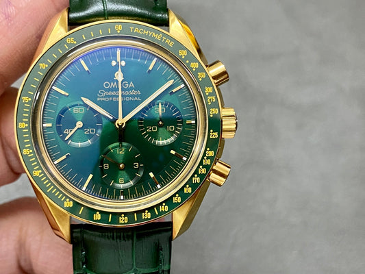 Omega Speedmaster Professional Moonwatch 18K Gold Green Dial (Edición Especial)