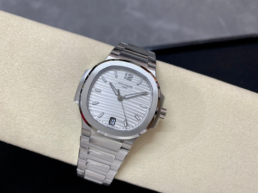 Patek Philippe Nautilus Ref. 7118/1A-010