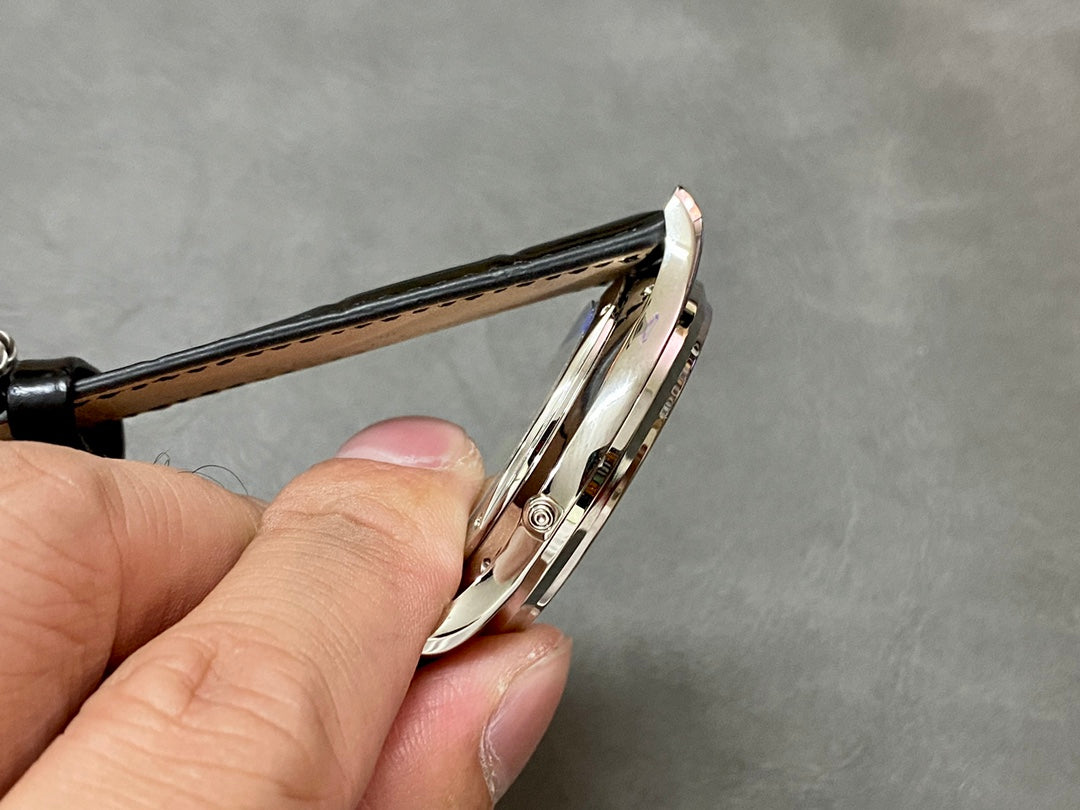 🌙✨ Jaeger-LeCoultre Master Ultra Thin Moon