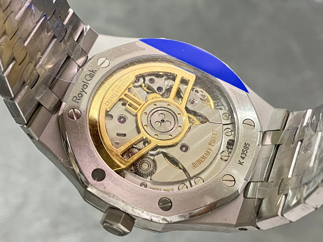 🕰️ Audemars Piguet Royal Oak Selfwinding – “Silver / White Dial”