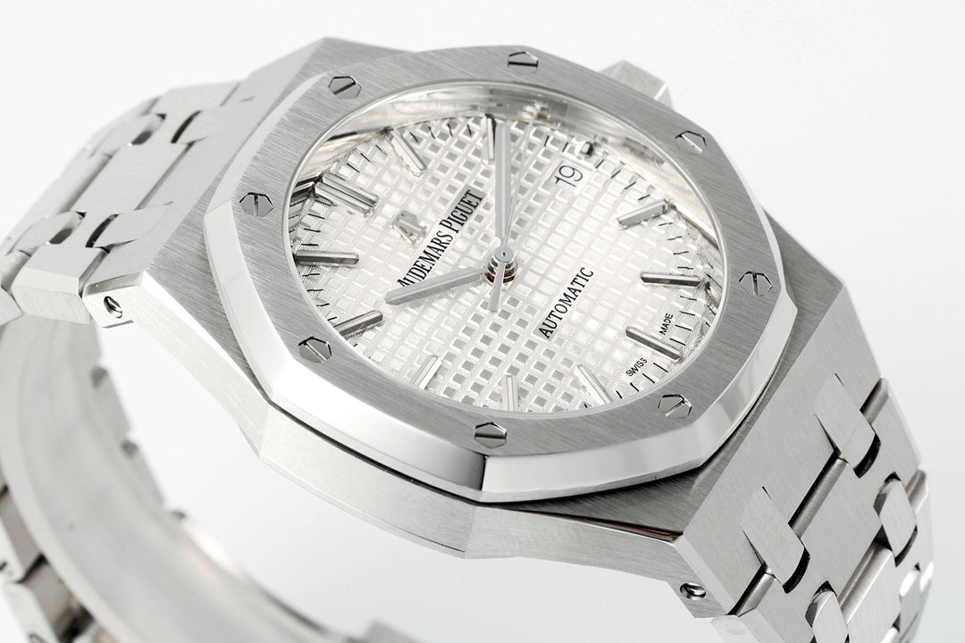 🕰️ Audemars Piguet Royal Oak Selfwinding (Automatic) – Silver Dial