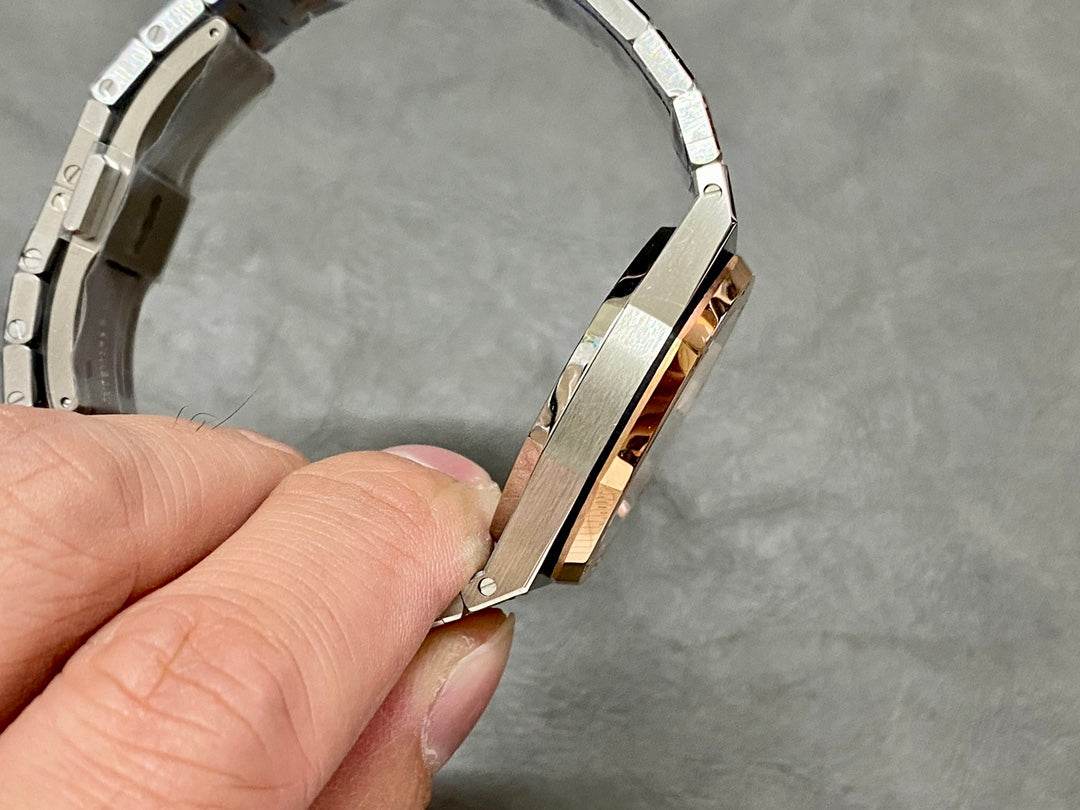 🕰️ Audemars Piguet Royal Oak Two-Tone (Steel & Rose Gold) – Date