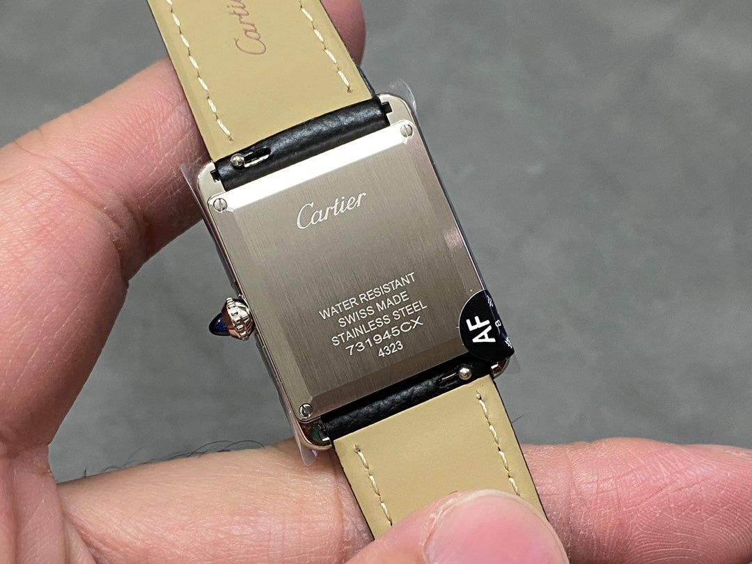 🕰️✨ Cartier Tank Solo (acero)