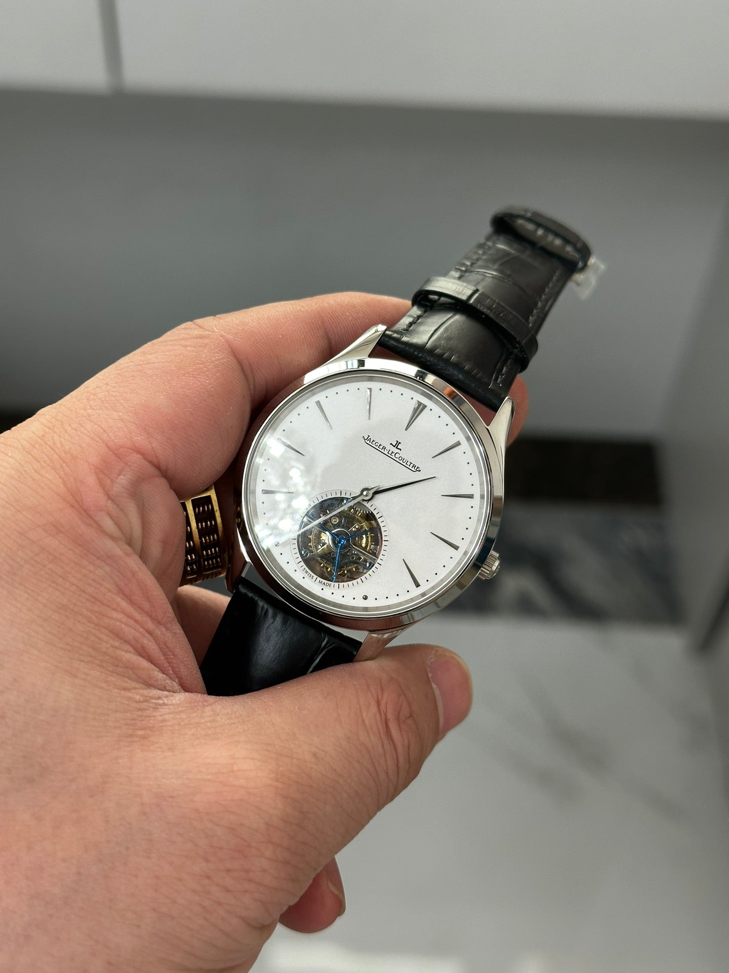 🕰️⚙️ Jaeger-LeCoultre Master Ultra Thin Tourbillon (versión open tourbillon)
