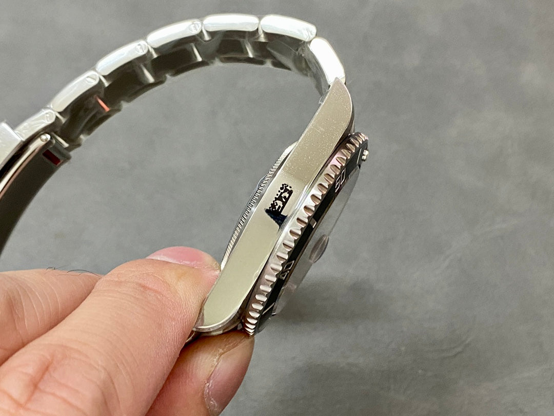 Rolex Submariner Date