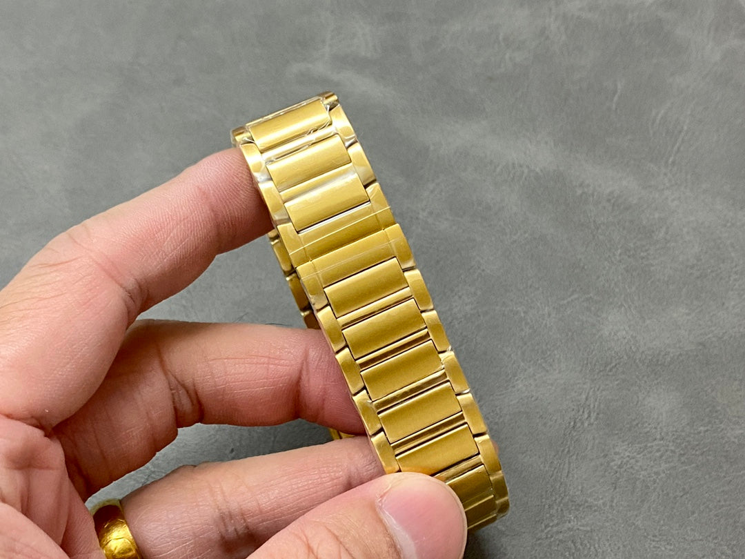 Cartier Tank Française Small Model (oro amarillo 18k)