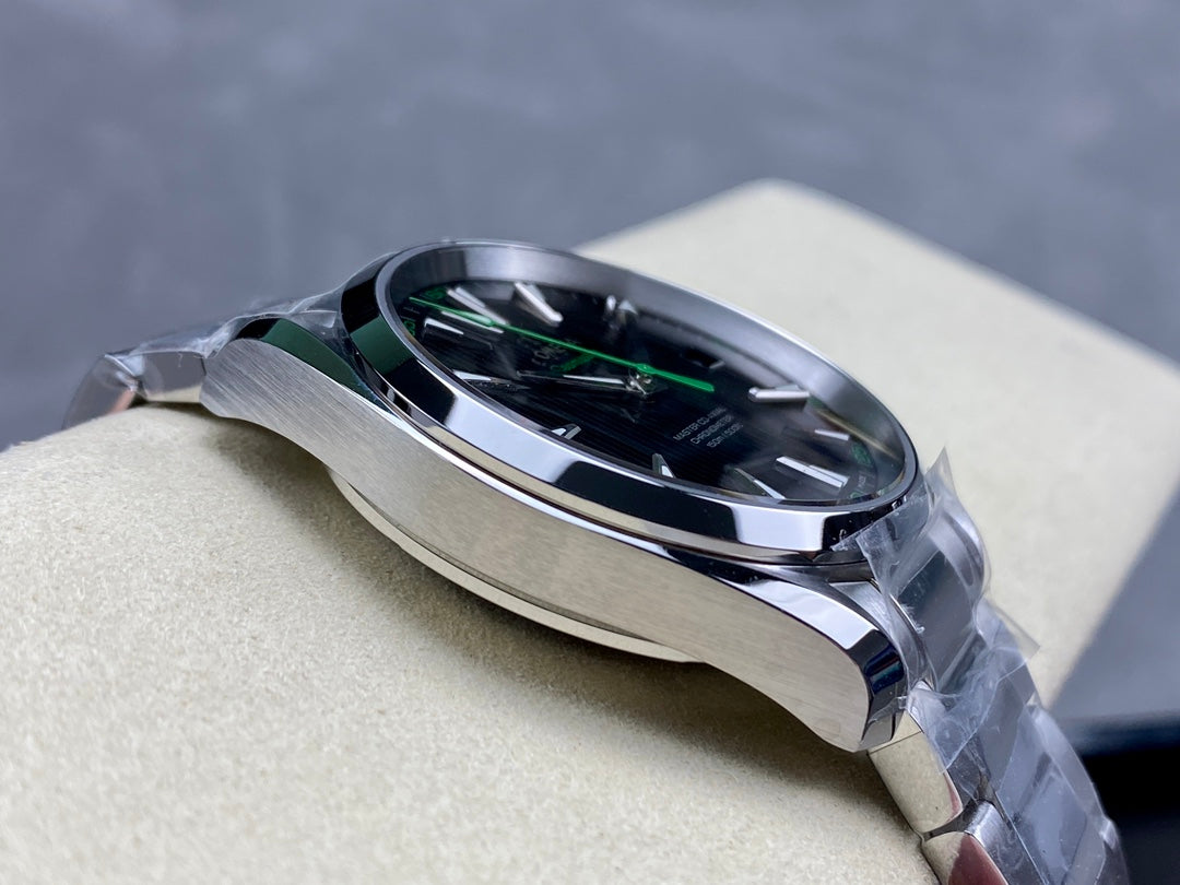 🟢 Omega Seamaster Aqua Terra (Green Accents)