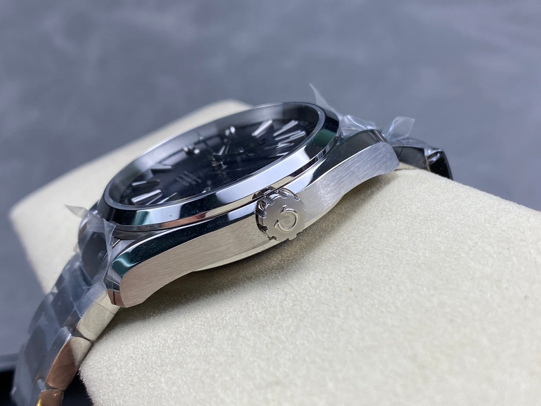 🔵 Omega Seamaster Aqua Terra (Dial Azul)