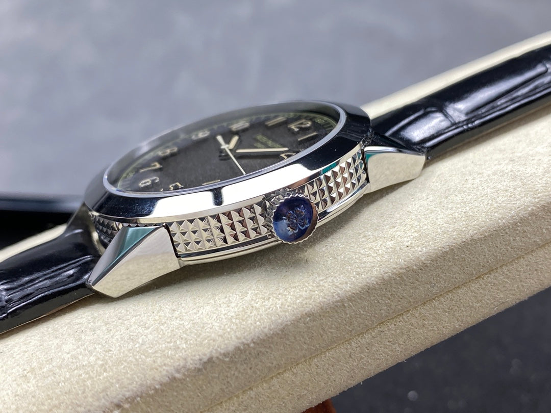 Patek Philippe Calatrava Pilot Travel Time Ref. 5524G-001