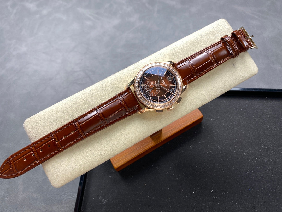 Patek Philippe World Time Chronograph Ref. 5930R-001 (versión personalizada con bisel engastado)