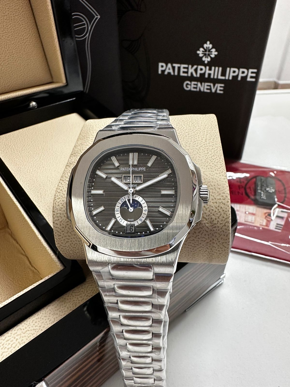 Patek Philippe  Nautilus Gray