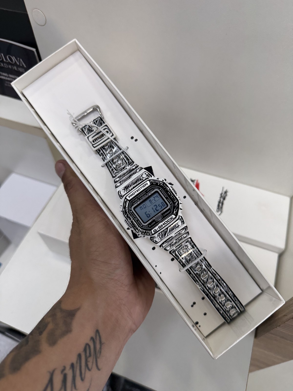 Casio G-Shock DW-5600 Estampado — foto 2